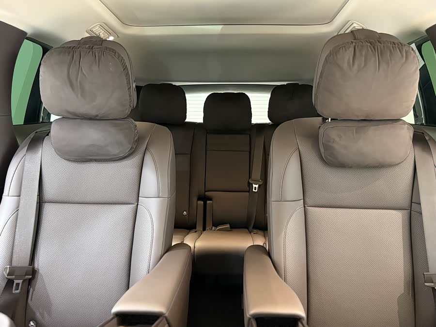 理想汽车 理想MEGA 2024 汽车图片 #15