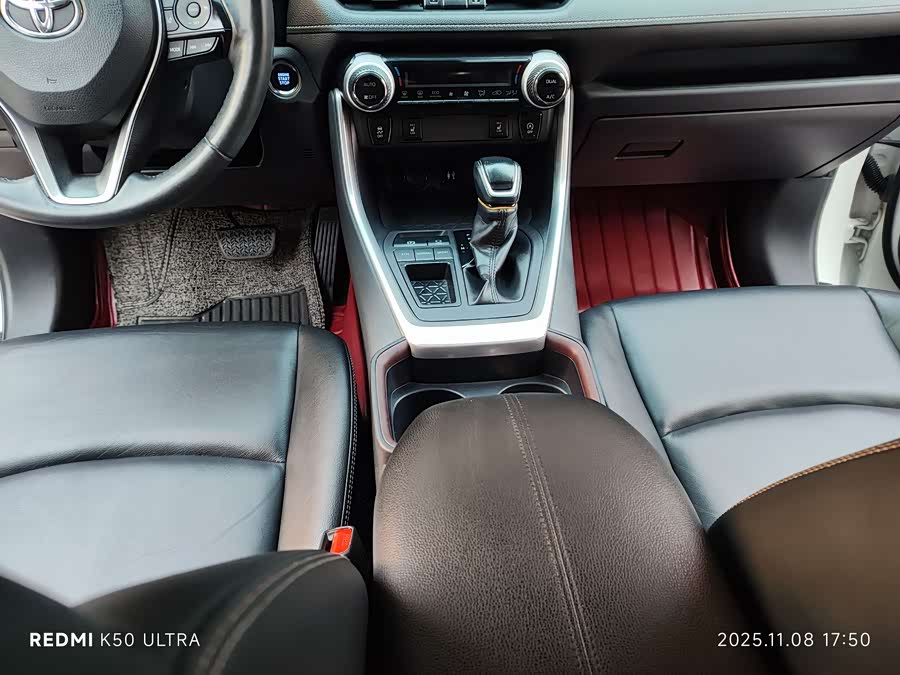 Toyota RAV4 2020 car image #15