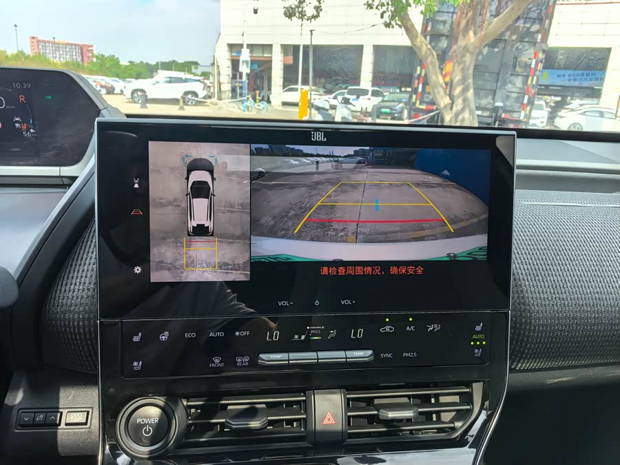 Toyota bZ4X 2022 immagine di auto #15