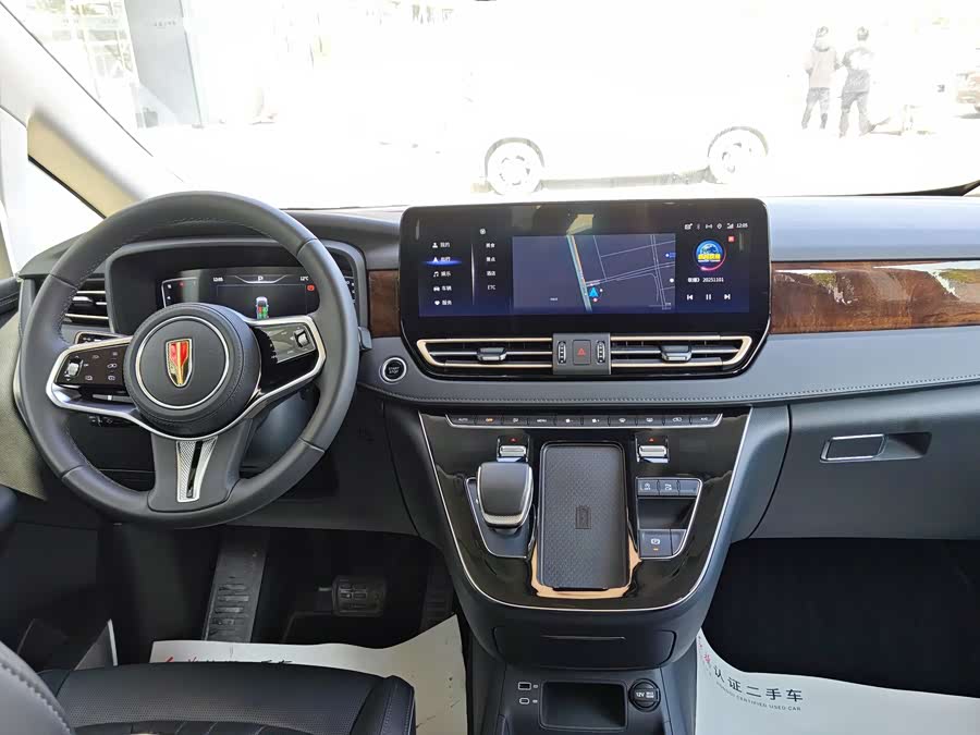 HongQi HQ9 2023 car image #15