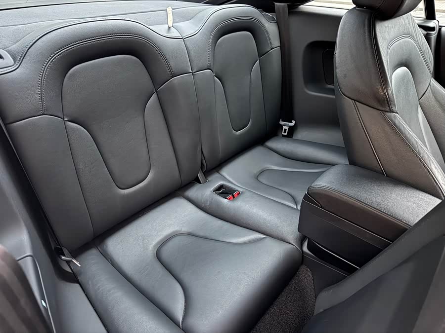 Audi TT 2011 #15 Audi TT 2011 car image #15