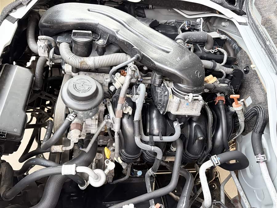 Toyota Hiace 2015 car image #15