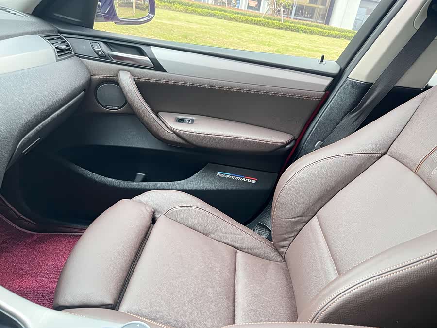 BMW X4 2017 car image #15