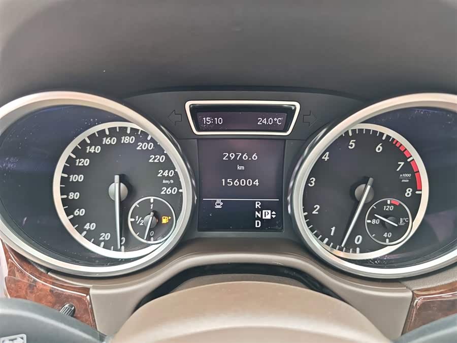 Mercedes-Benz M Class 2012 car image #15