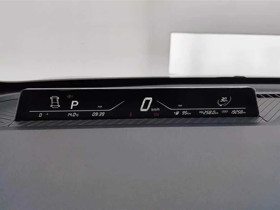 哪吒汽车 哪吒AYA 2024 汽车图片 #15