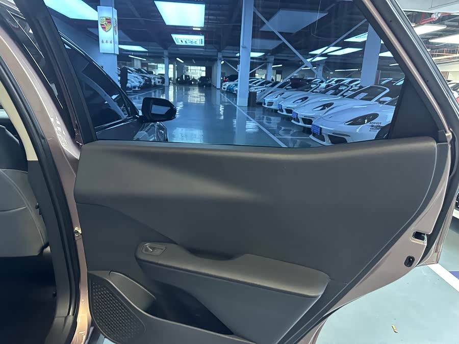 BYD e1 2023 immagine di auto #15