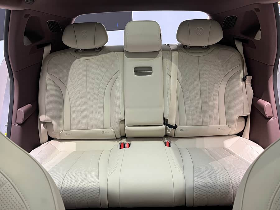 Denza Z9GT 2024 #15 Denza Z9GT 2024 car image #15