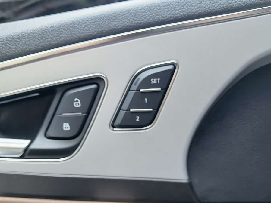 Audi Q7 New Energy 2020 immagine di auto #15