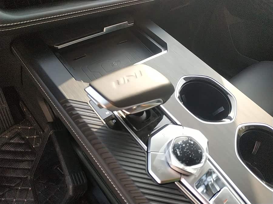 Changan UNI-K iDD 2025 #15 Changan UNI-K iDD 2025 car image #15