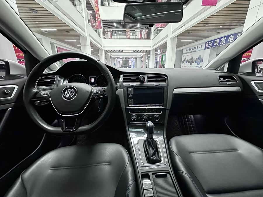 Volkswagen Golf Pure Electric 2021 imagen de coche #15