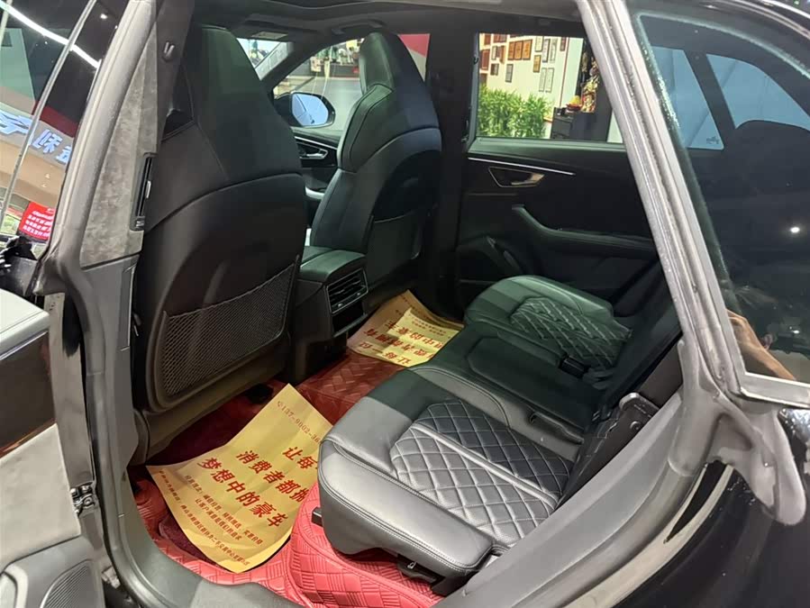 Audi Q8 2021 car image #15