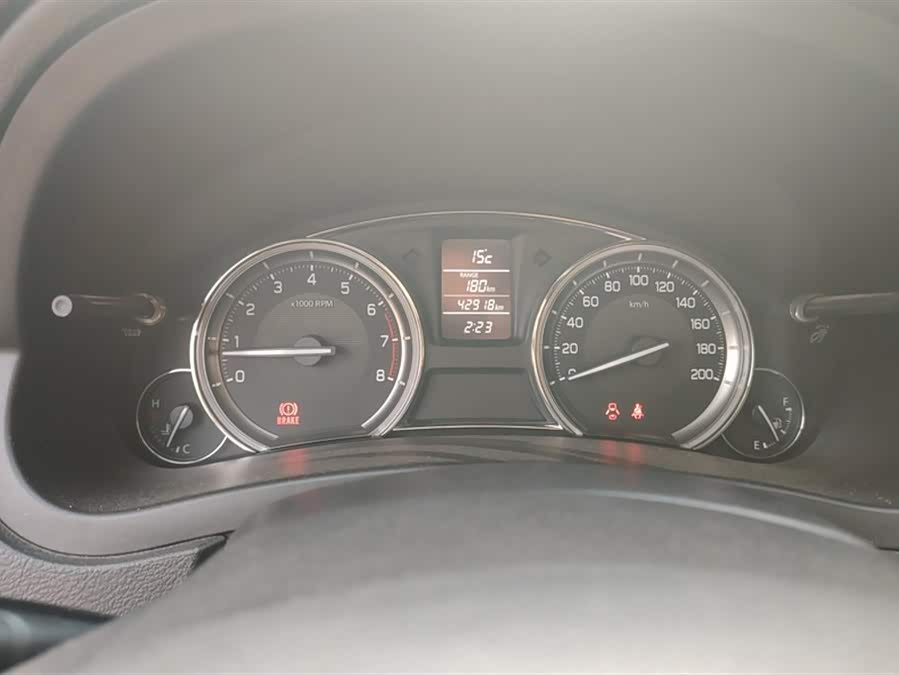 Suzuki Ciaz 2015 изображение автомобиля #15