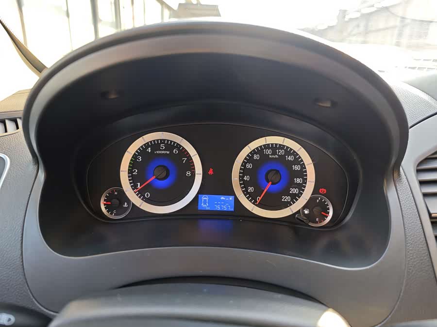 GEELY KingKong 2016 car image #15