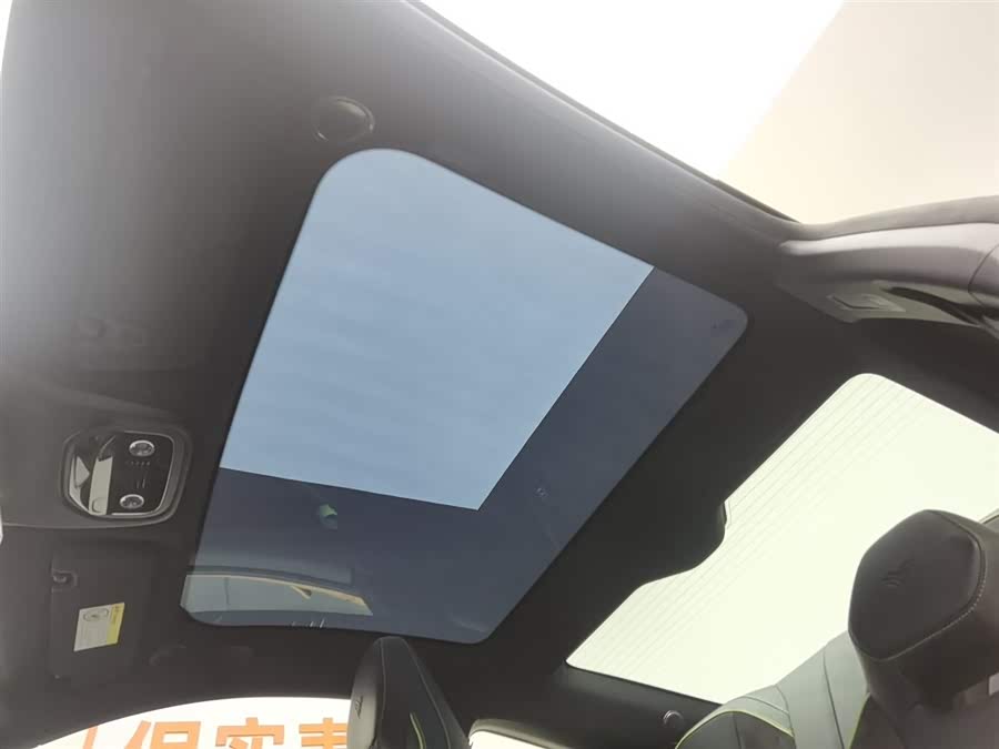 哪吒汽车 哪吒GT 2023 汽车图片 #15