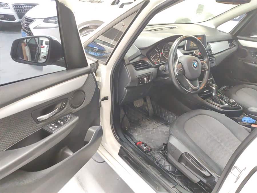 BMW 2 Series Gran Tourer 2015 car image #15