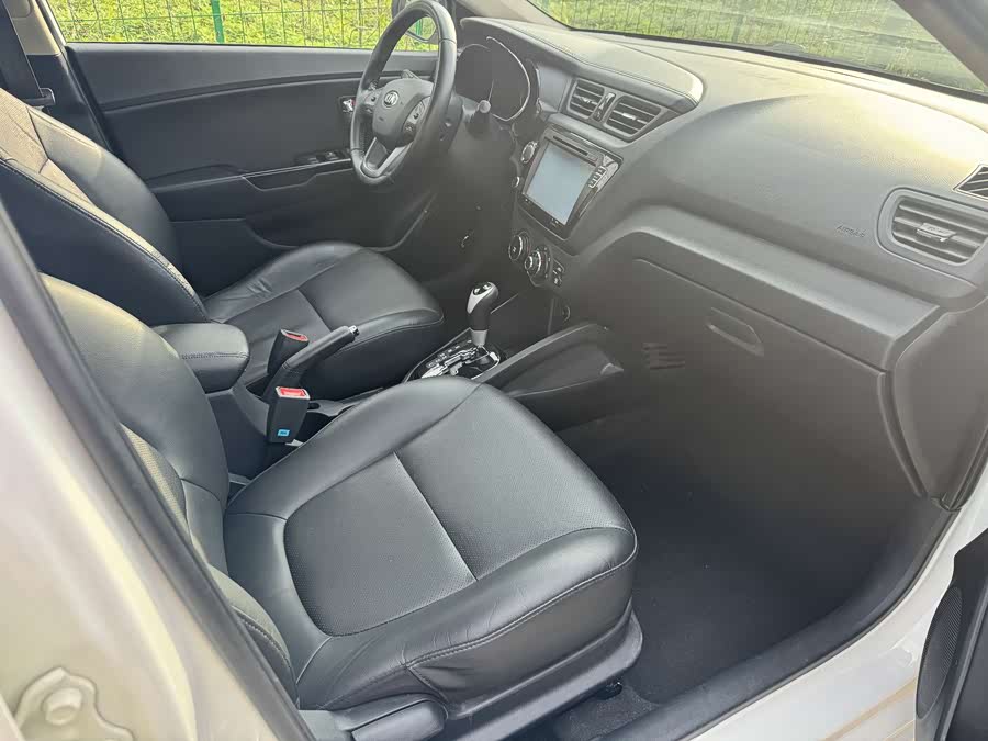 Kia K2 2013 image de voiture #15