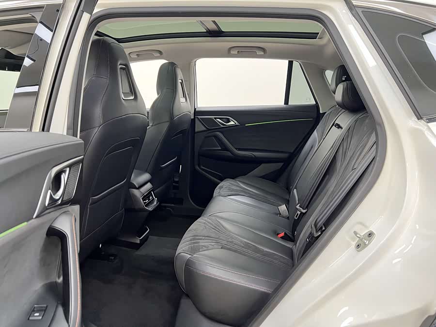 Roewe D5X DMH 2024 car image #15