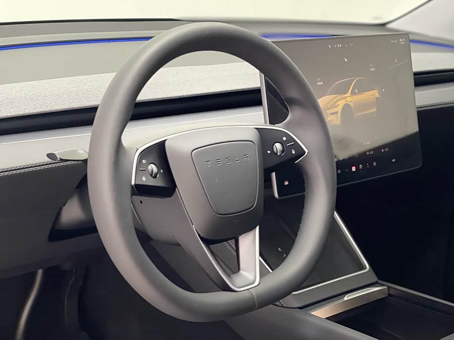 Tesla Model Y 2025 car image #15