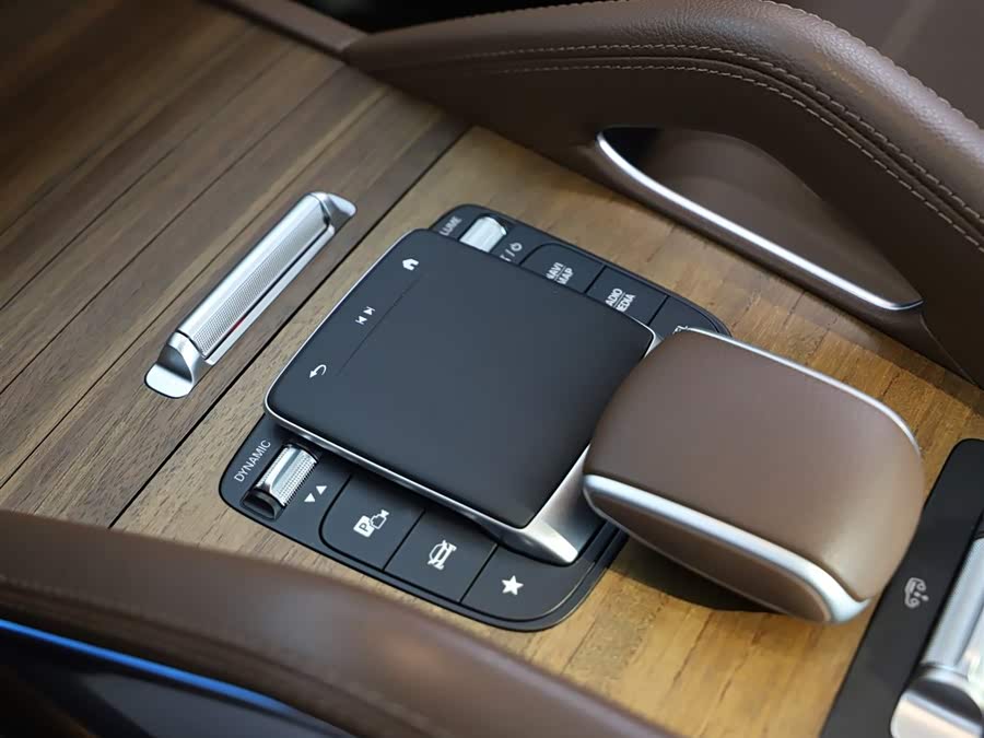 Mercedes-Benz GLS Class 2023 car image #15