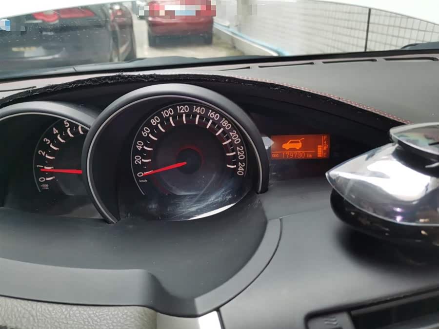 Toyota Reiz 2015 immagine di auto #15