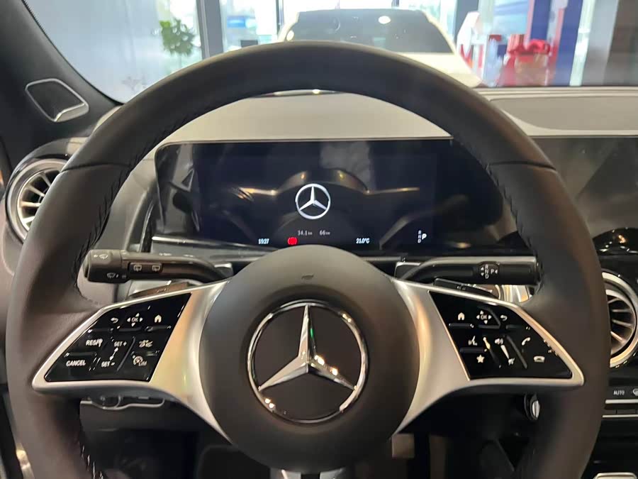 Mercedes-Benz EQB Class 2025 #15 Mercedes-Benz EQB Class 2025 immagine di auto #15