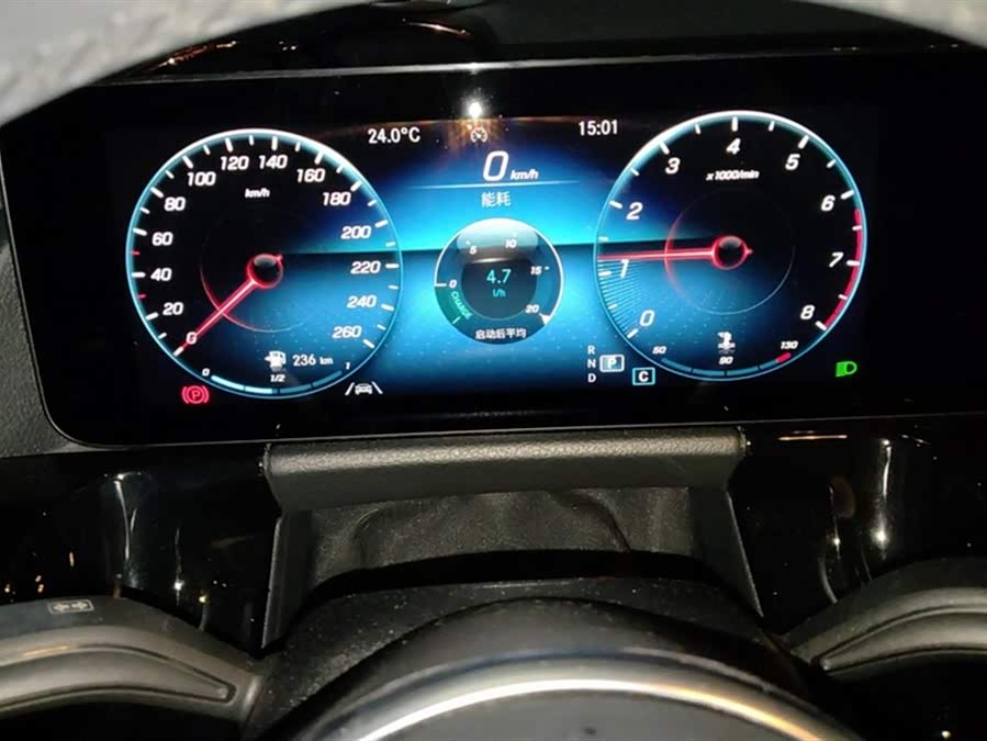 Mercedes-Benz GLA Class (Imported) 2015 #15 Mercedes-Benz GLA Class (Imported) 2015 car image #15