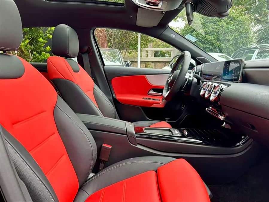 Mercedes-Benz A AMG 2025 #15 Mercedes-Benz A AMG 2025 صورة سيارة #15