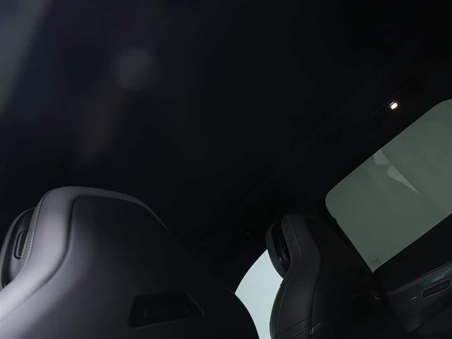 Lynk & Co 08 EM-P 2024 car image #15