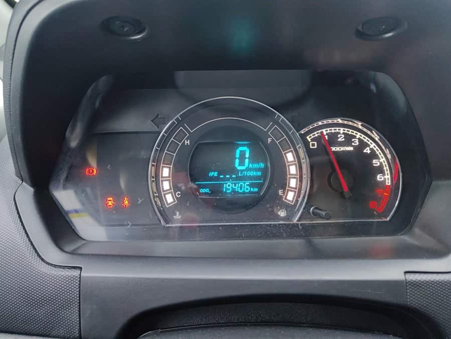 Great Wall M4 2014 صورة سيارة #15