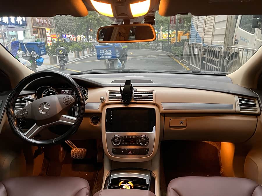 Mercedes-Benz R Class 2013 car image #15