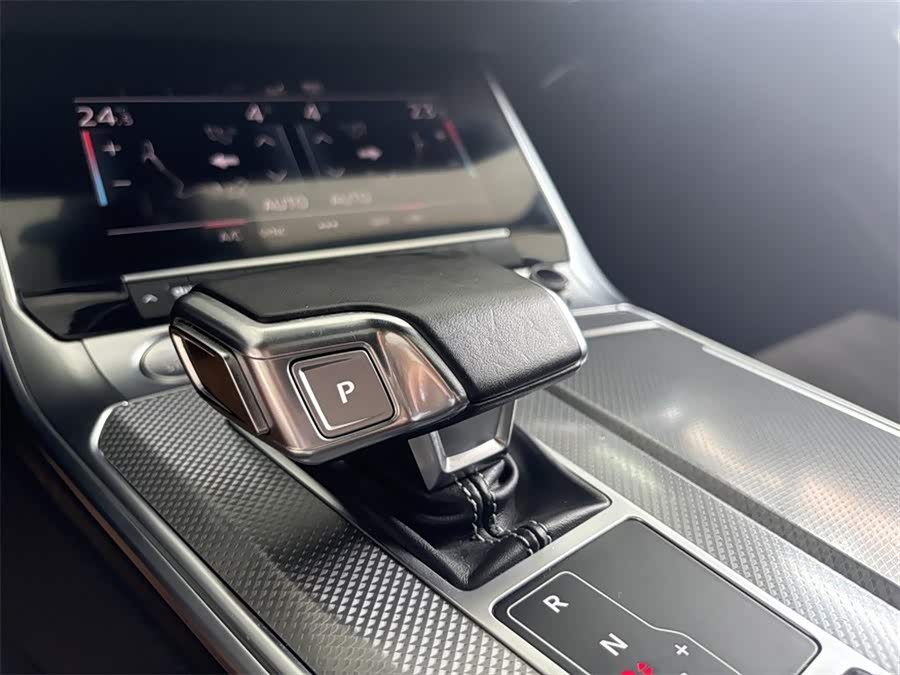 Audi A6L New Energy 2020 immagine di auto #15