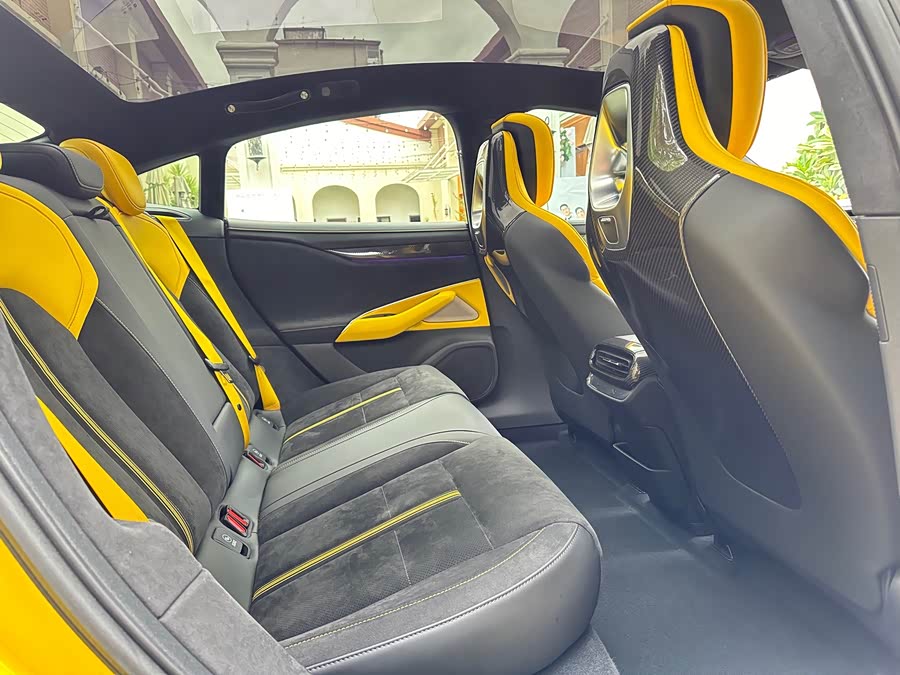 小米汽车 小米SU7 Ultra 2025 汽车图片 #15