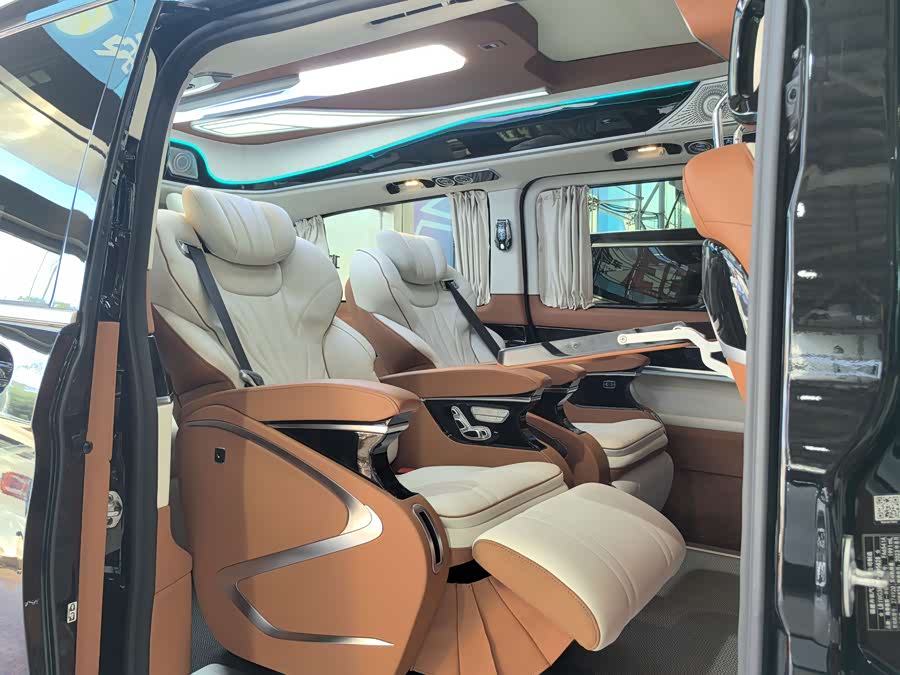 Mercedes-Benz V Class 2023 car image #15