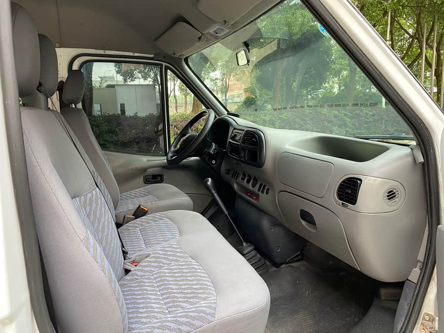 Ford Transit Classic 2016 #15 Ford Transit Classic 2016 car image #15