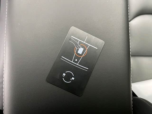 Tesla Model Y 2023 car image #15