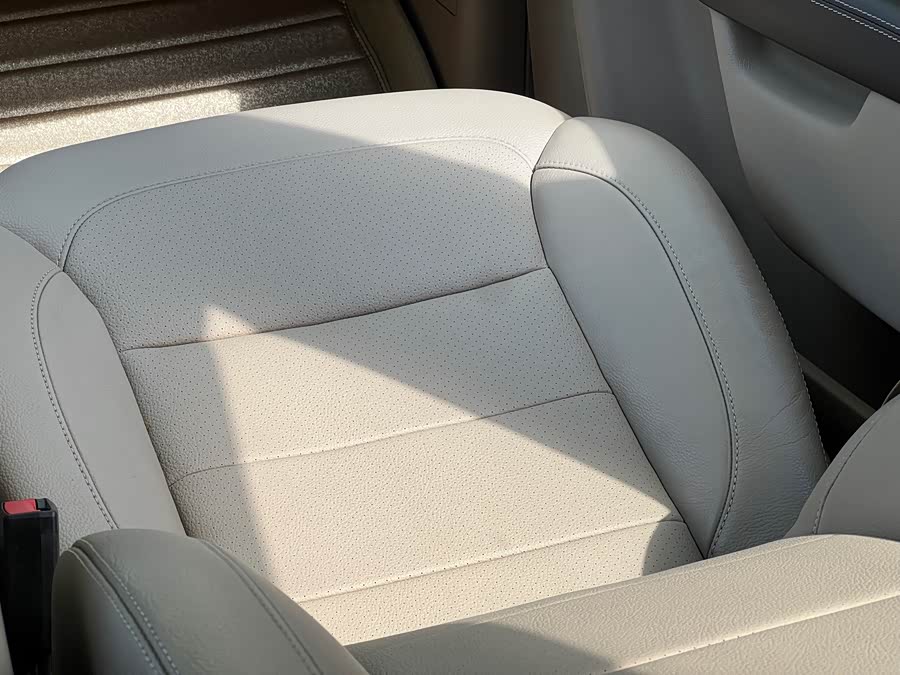 Mercedes-Benz M Class 2015 car image #15