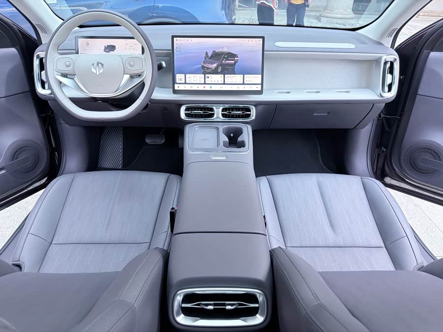 零跑汽车 零跑B01 2025 汽车图片 #15