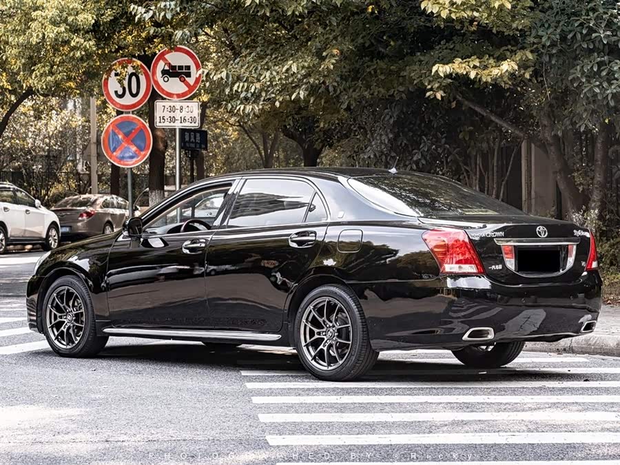 丰田 皇冠 2009 汽车图片 #15