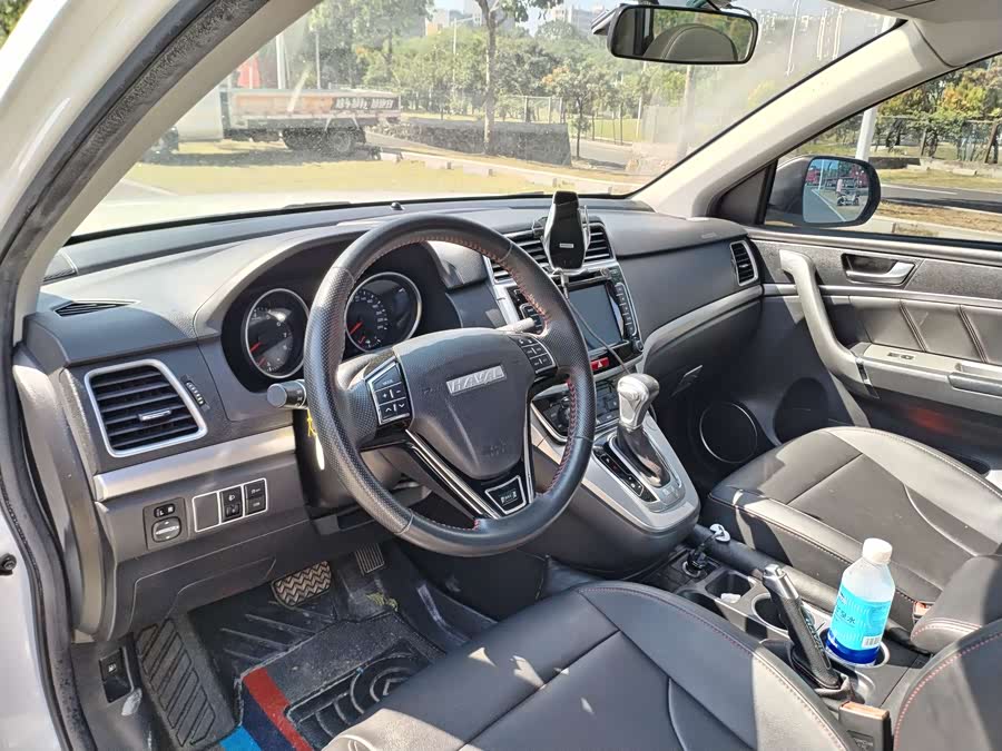 Haval M6 2017 car image #15