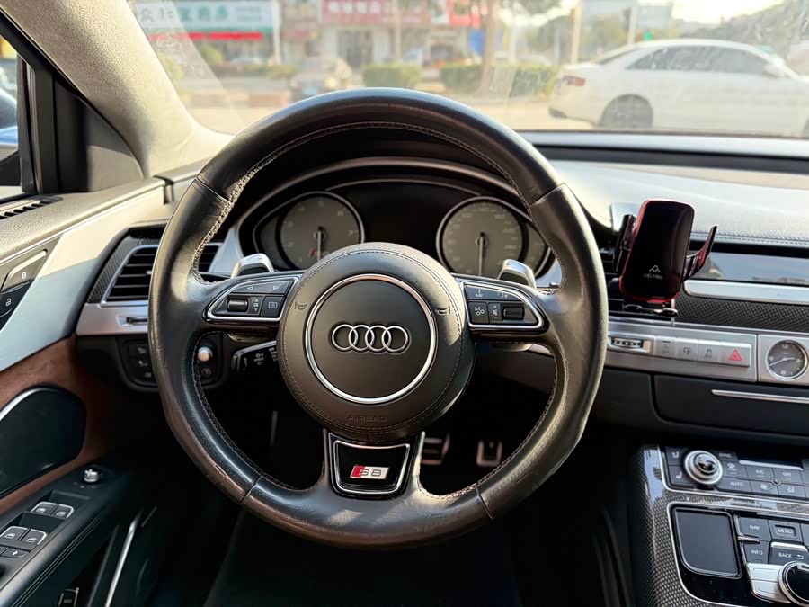 Audi S8 2015 car image #15