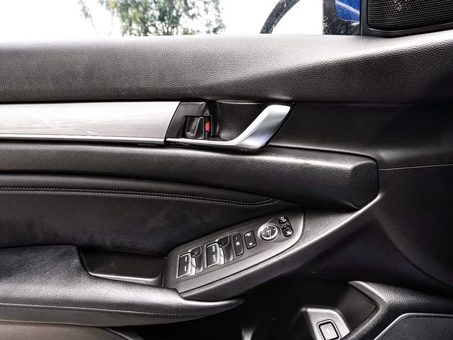 Honda Accord 2019 car image #15