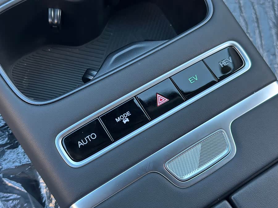 Chery Tiggo7 C-DM car image #15