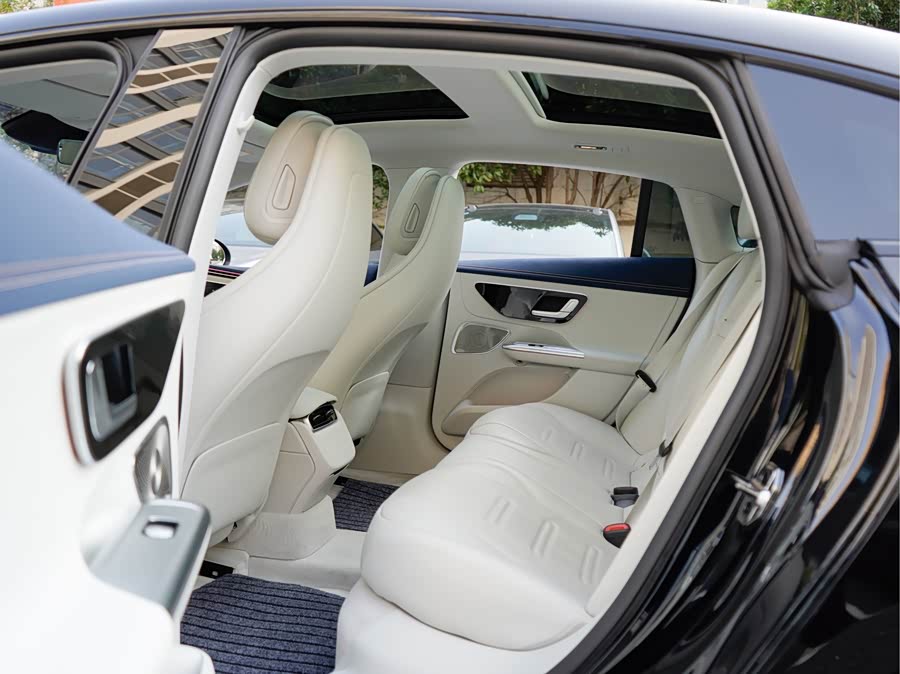 Mercedes-Benz 2023 car image #15