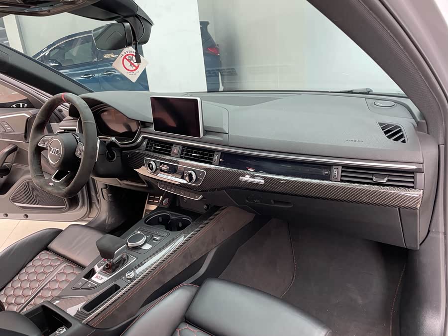 Audi RS 4 2019 immagine di auto #15