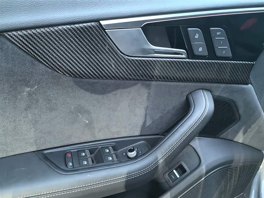 Audi RS 4 2023 immagine di auto #15