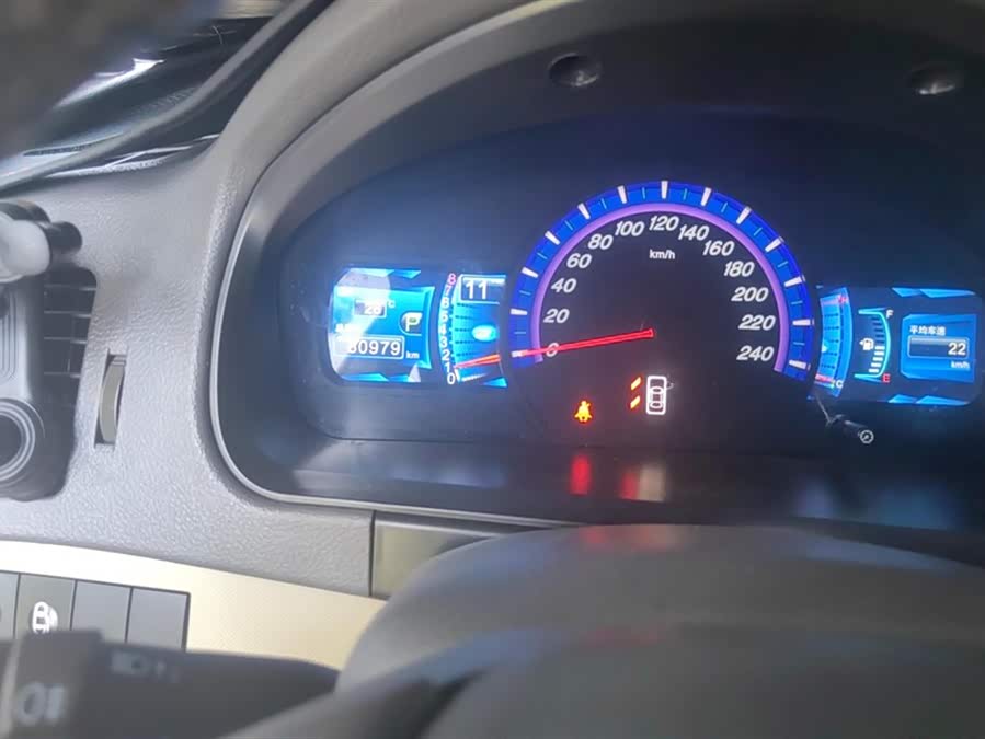 BYD M6 2016 #15 BYD M6 2016 car image #15