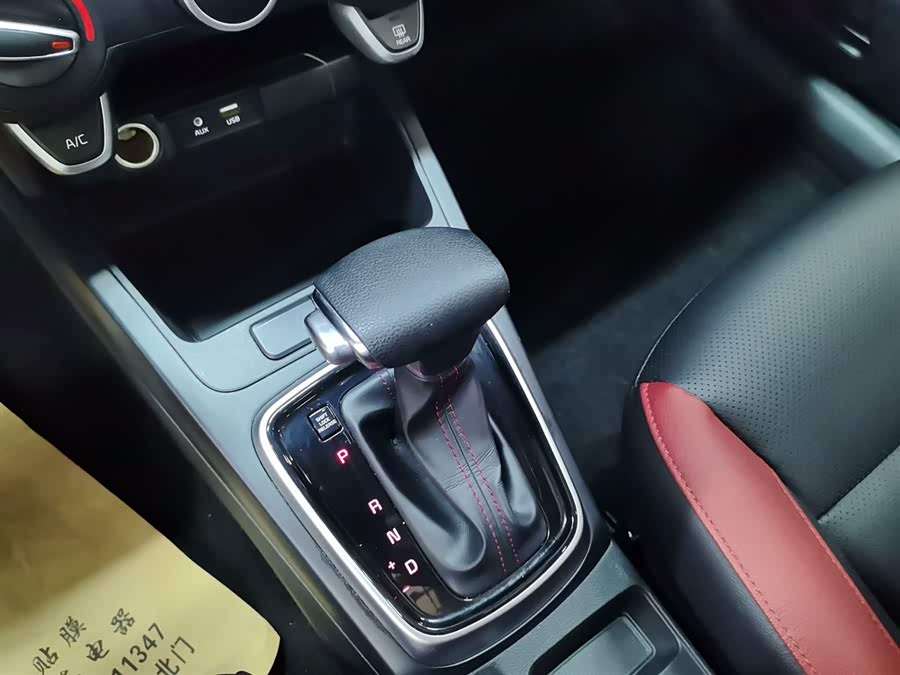 Kia Rio Cross 2018 صورة سيارة #15