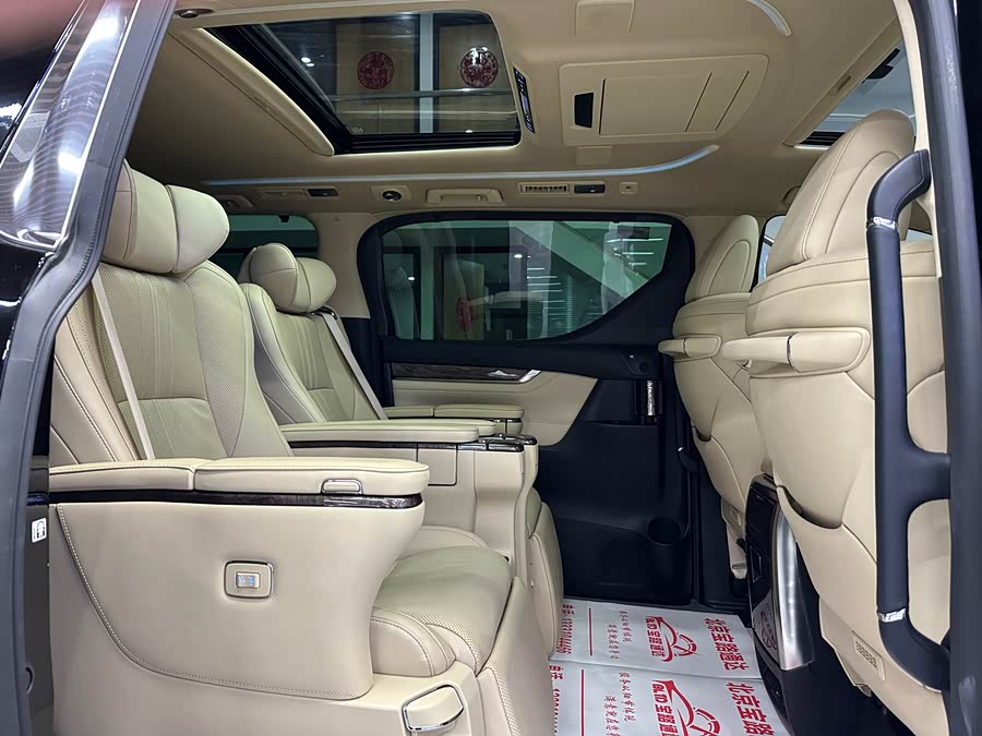 Toyota Alphard 2023 #15 Toyota Alphard 2023 car image #15