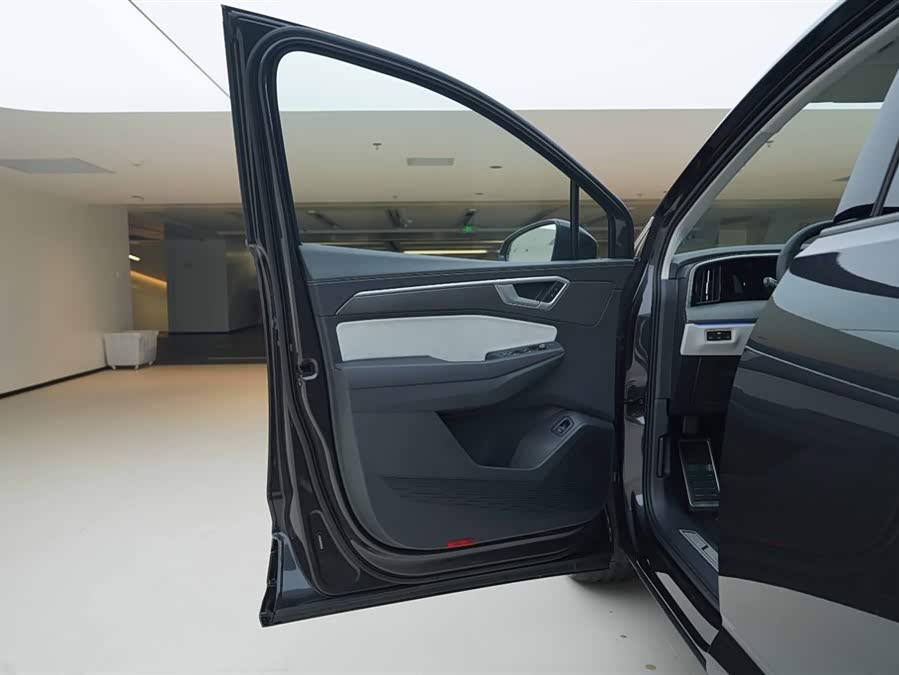 Volkswagen Talagon 2025 car image #15