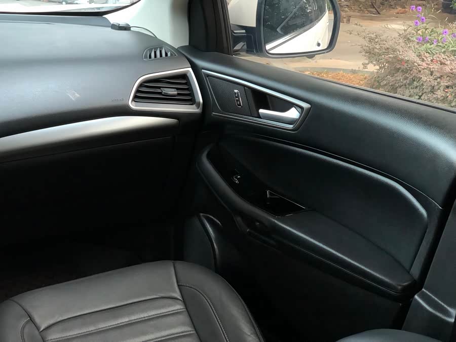 Ford Edge 2018 car image #15